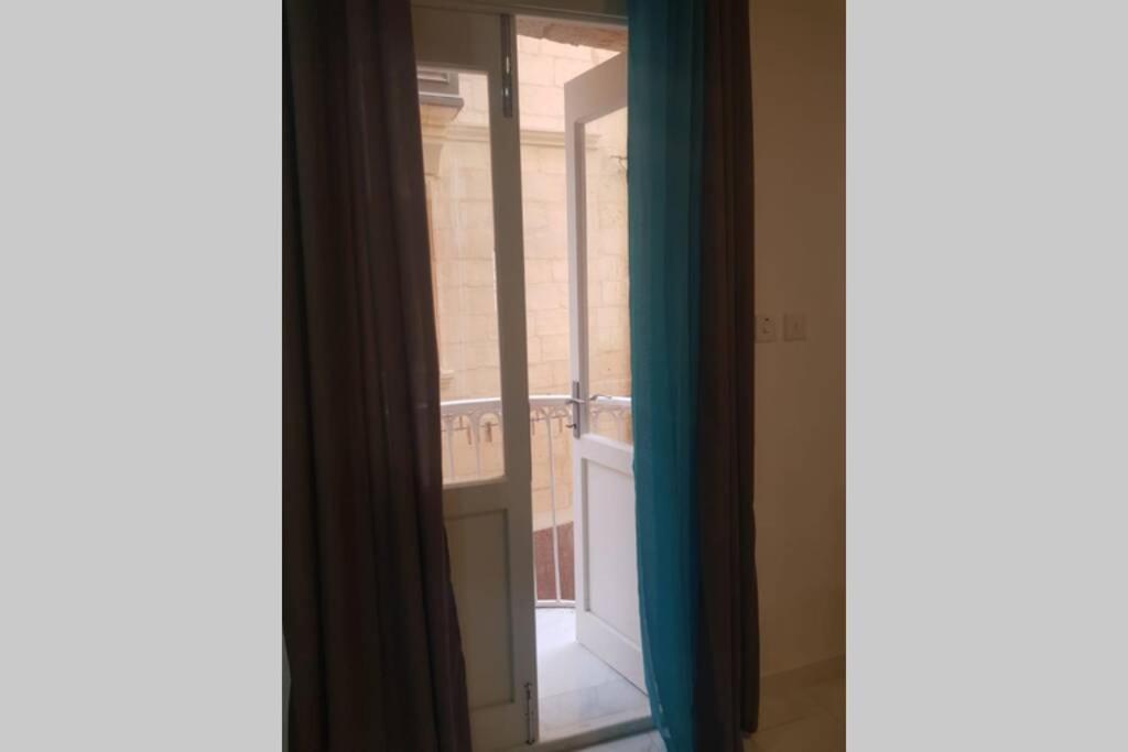 Valletta Malta Флориана Экстерьер фото